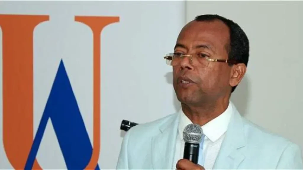 Rector alerta sobre fallos judiciales que afectarían la autonomía universitaria