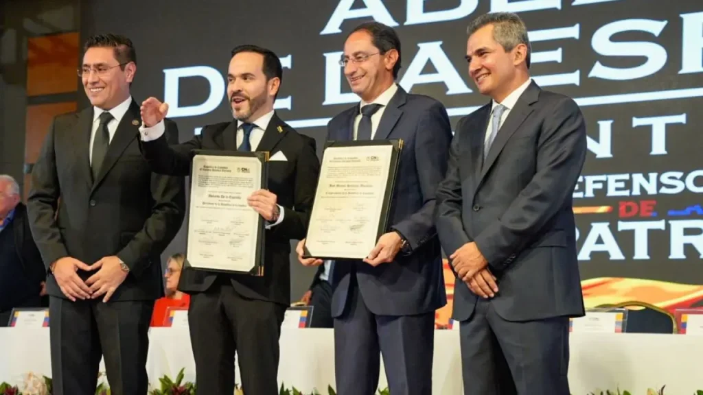 Presidente electo Abelardo de la Espriella recibe credencial y presenta primeras líneas de su gobierno