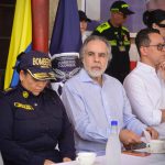Gustavo  Petro  entrega 867 equipos a bomberos del Caribe para fortalecer atención de emergencias